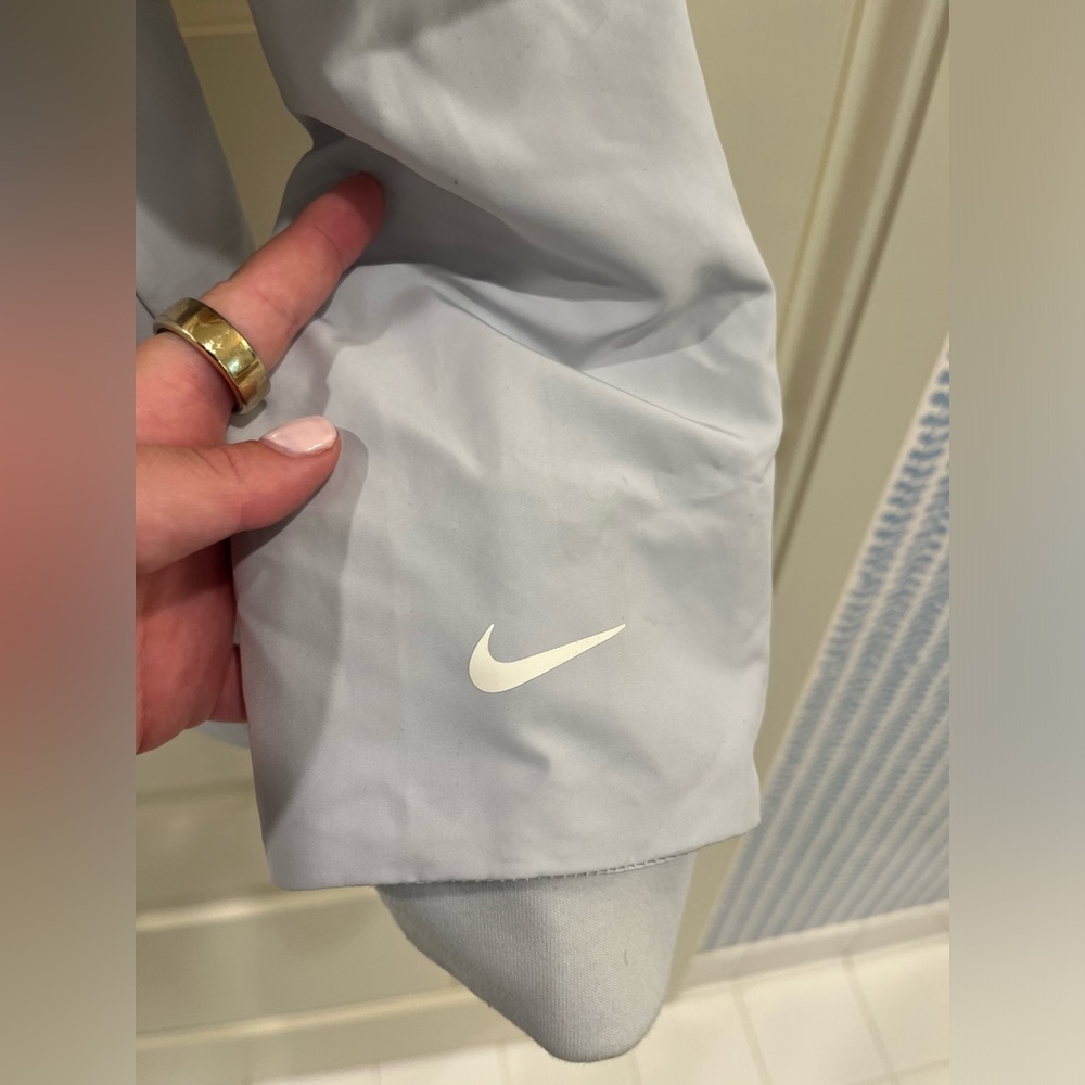 Nike Women’s Hyperadapt Shield Soft Shell Jacket - image 5